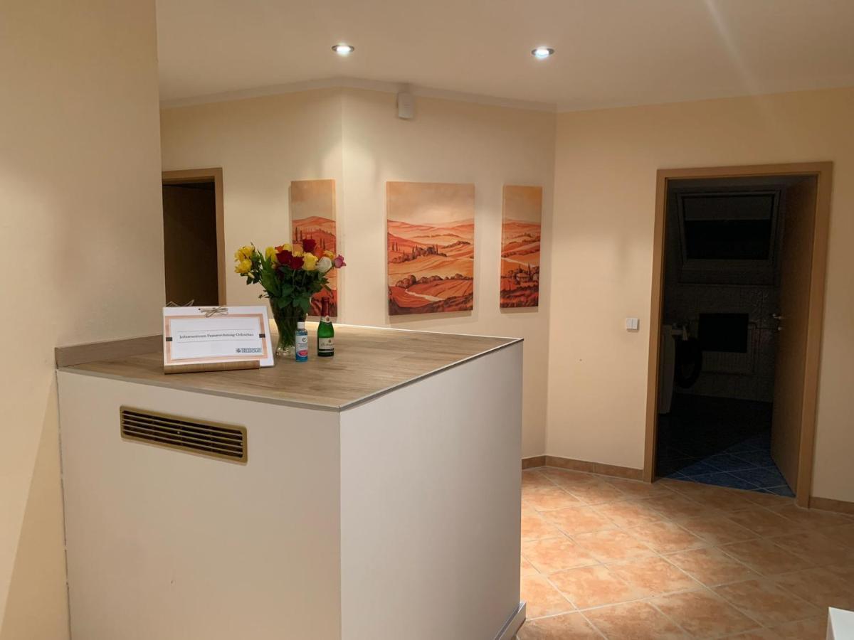 Ferienwohnung Oelzschau - Urlaub Im Leipziger Neuseenland Rotha Bagian luar foto